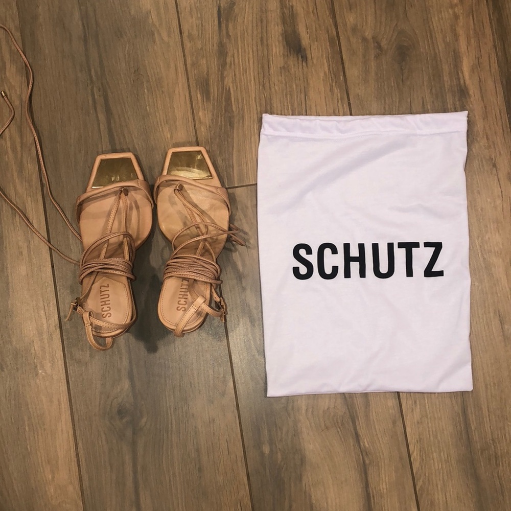 Schutz Vikki High Heel